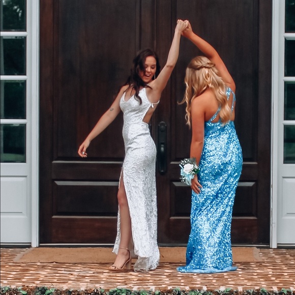 PROM DRESS - Picture 4 of 6